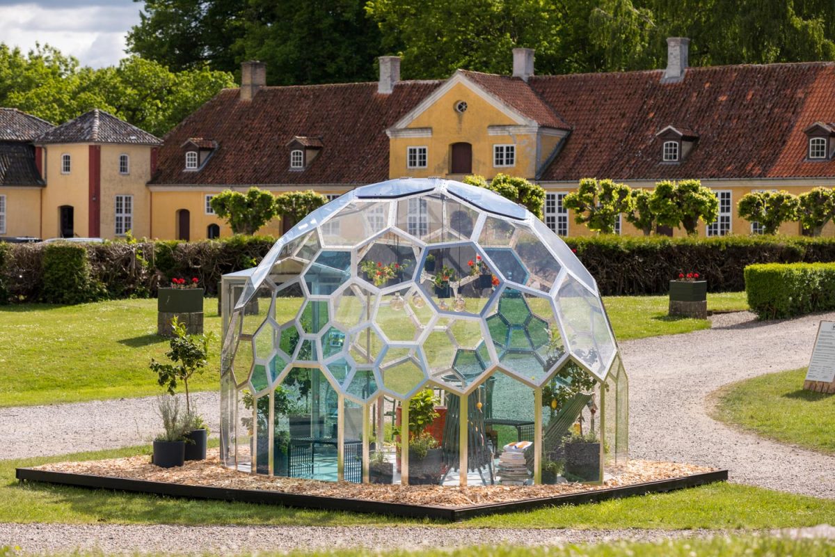 Oplev verdens smukkeste drivhus i blå-grønne nuancer og unikt dansk design.